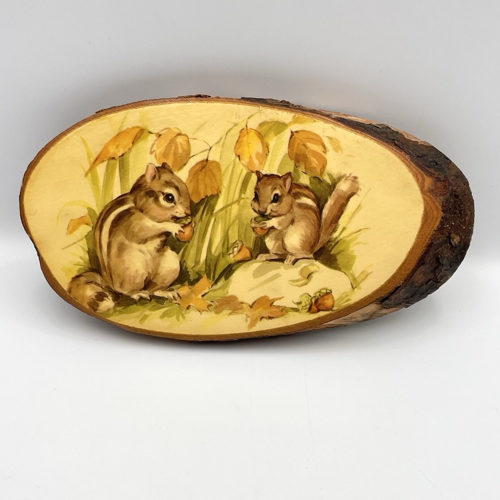 Vintage 1970s Chipmunk Wood Slice Wall Plaque Rustic Cabin Decor‎ 8.5" x 5"
